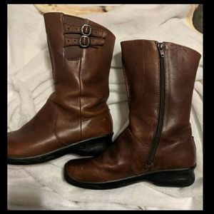 Keen Bern Low Boots size 9.